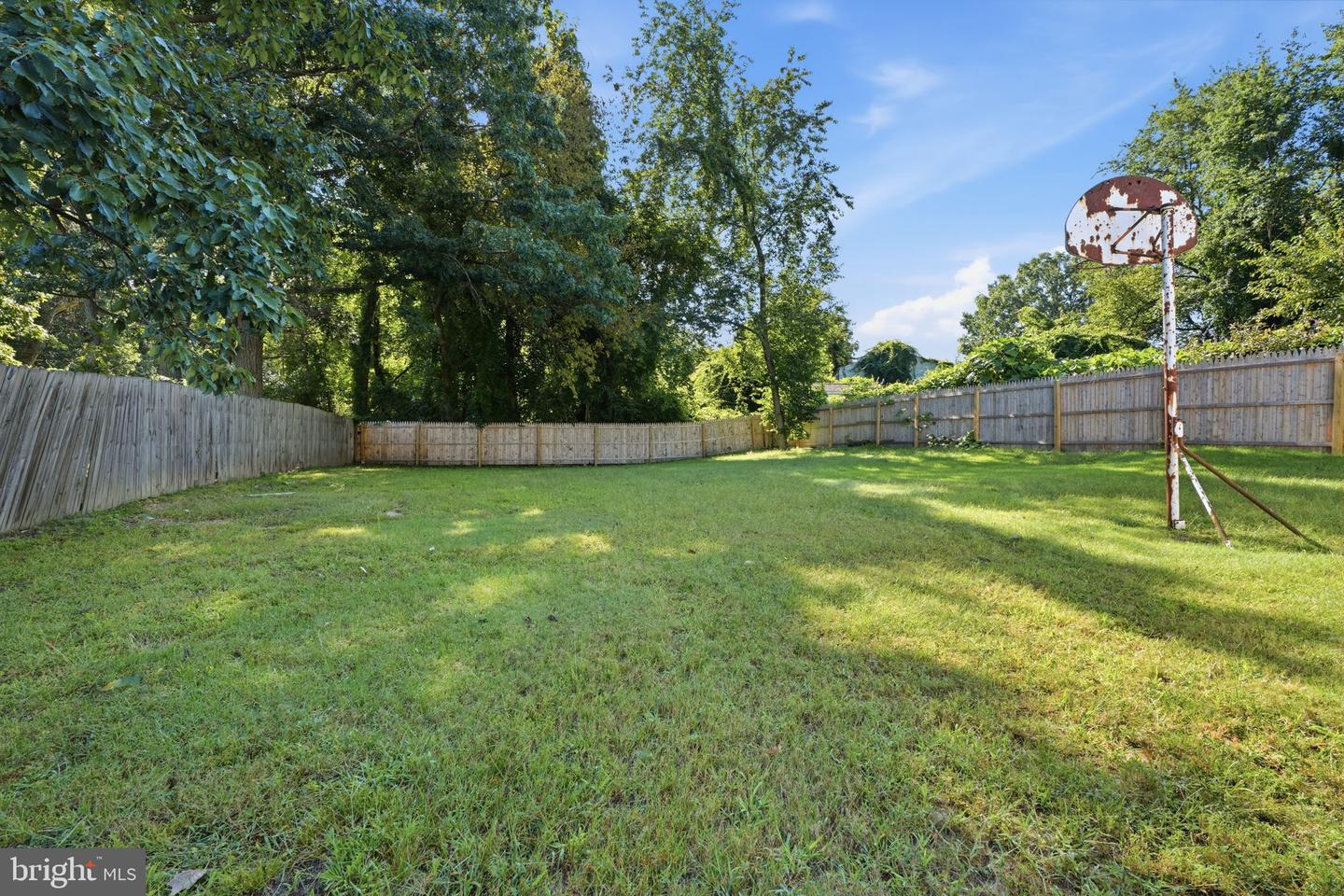 347 Marion Ave Property Photo 23