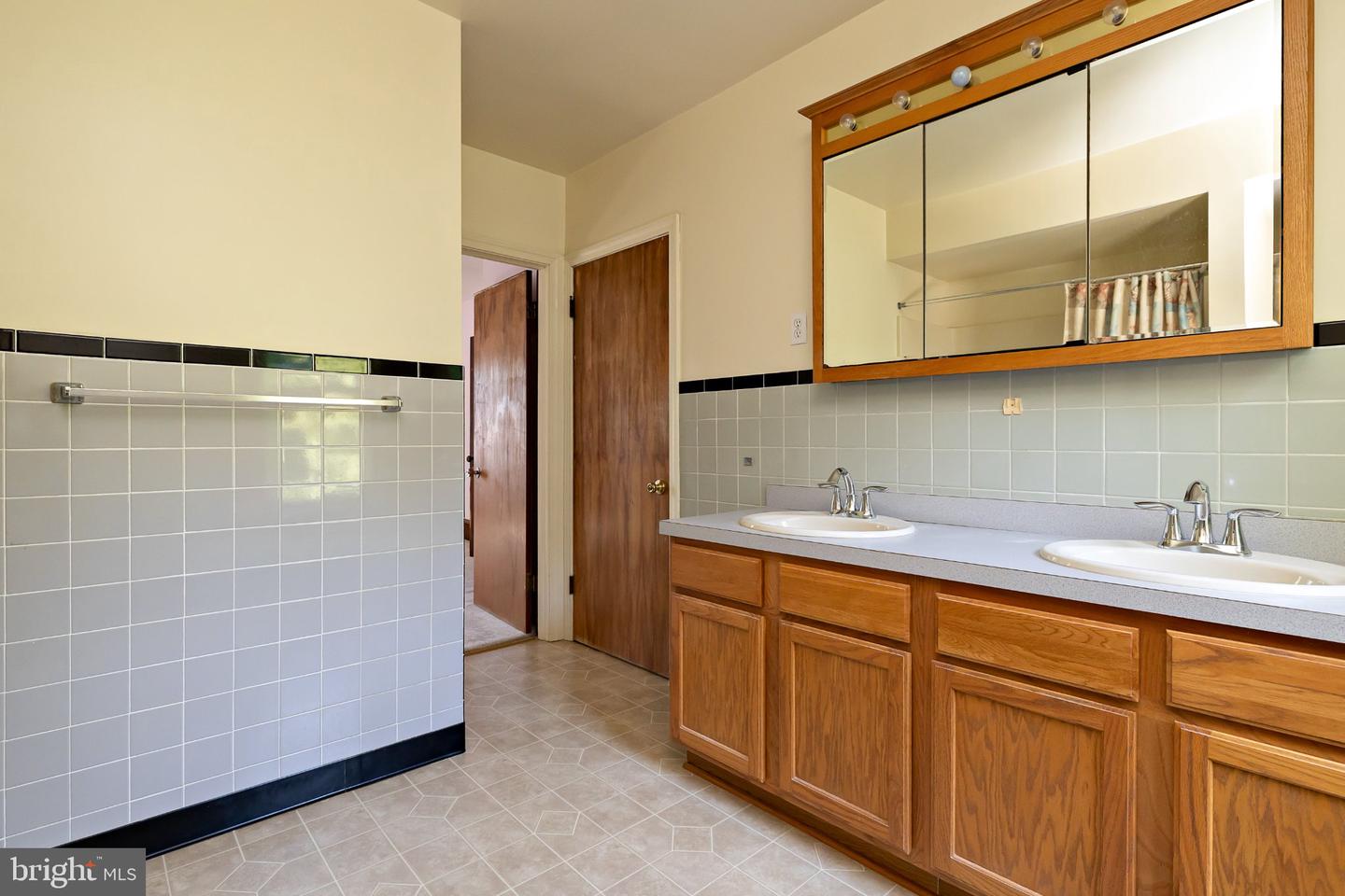 419 Highland Ter Property Photo 48