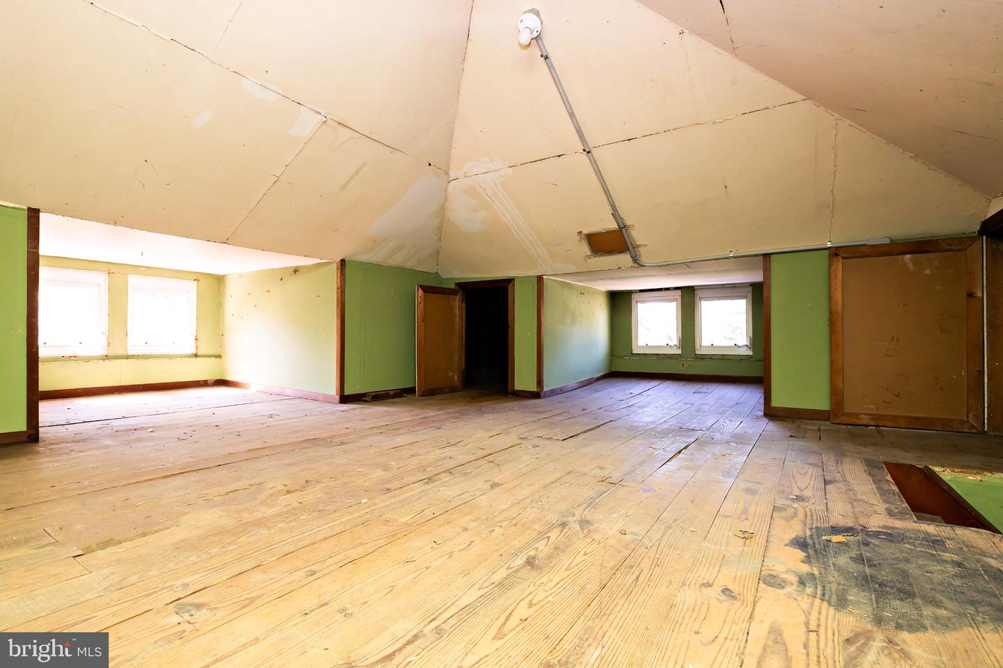 419 Highland Ter Property Photo 49