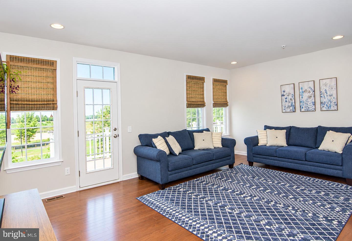 207 Bantry St Property Photo 6
