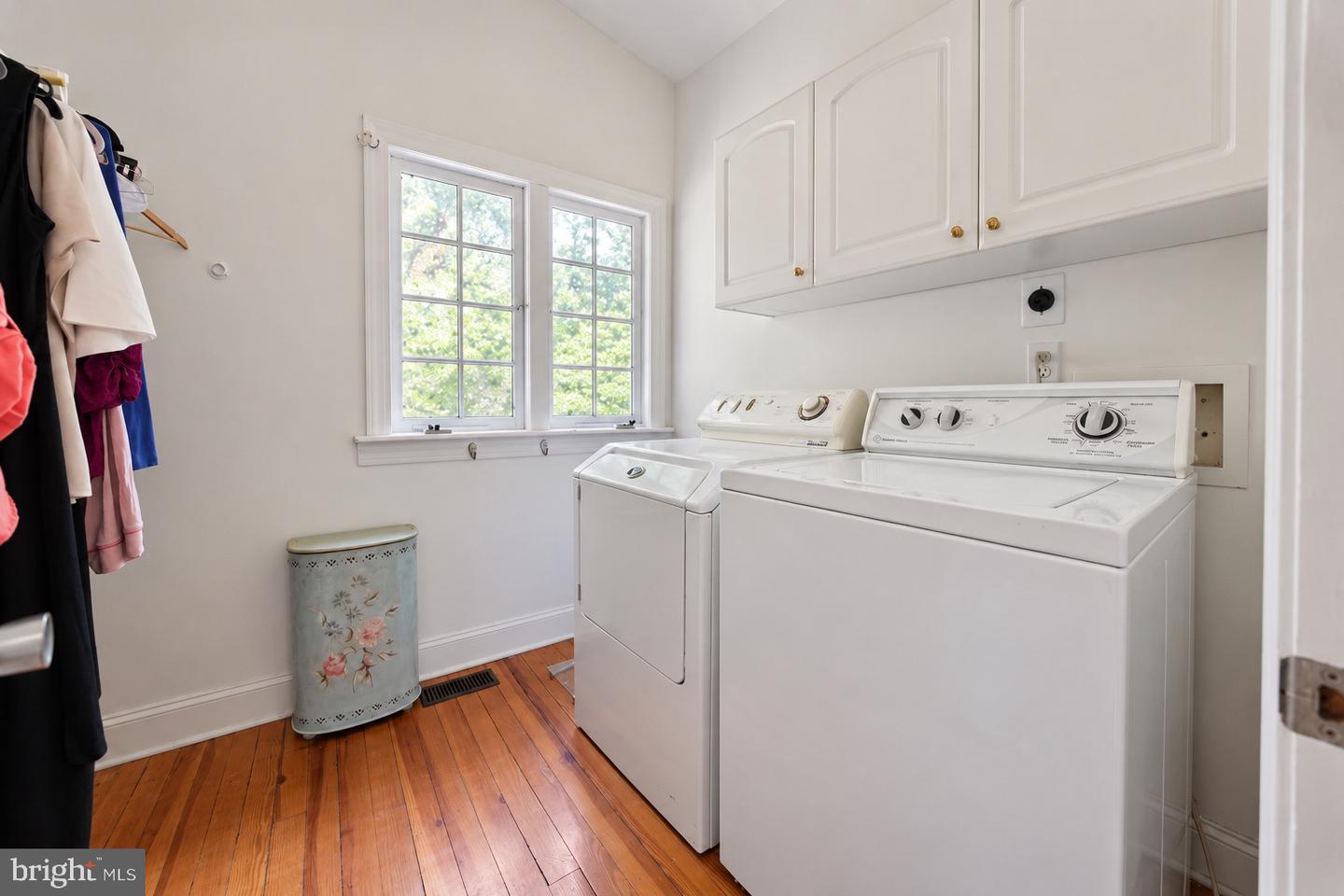 401 E Cherry St Property Photo 43