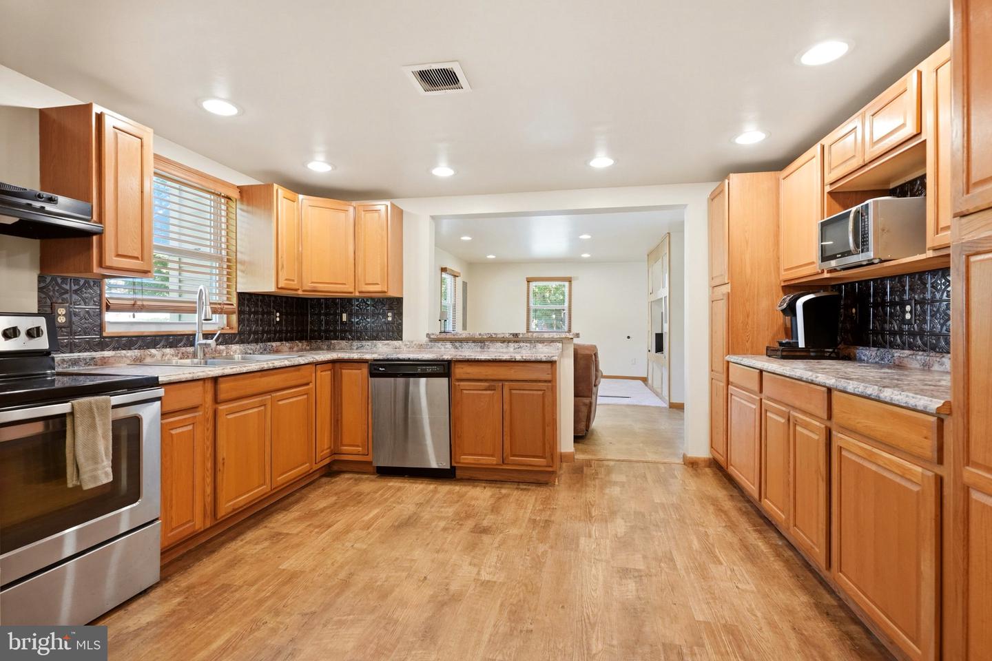 593 Tanger Ave Property Photo 14