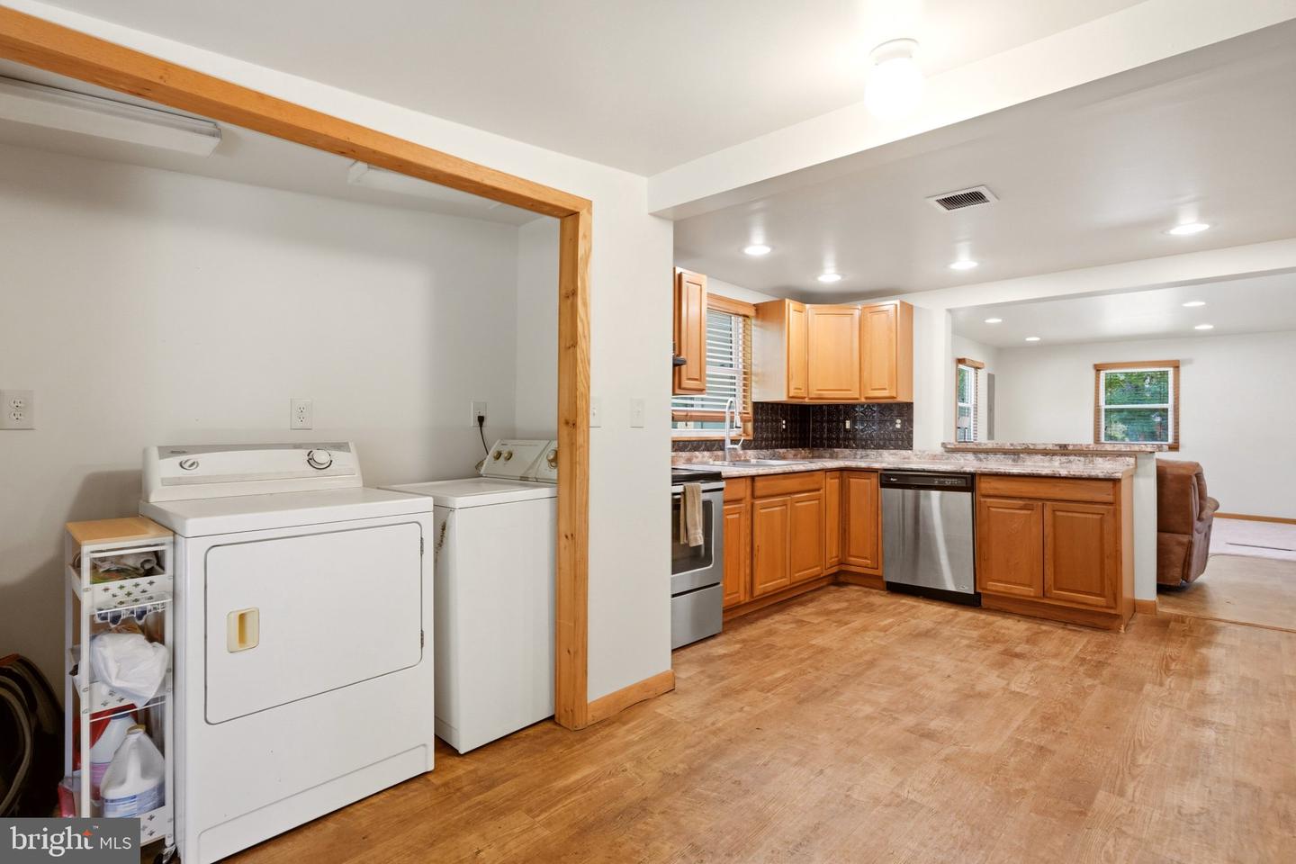 593 Tanger Ave Property Photo 15