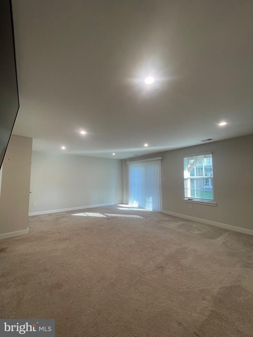 5 Cardinal Ct Property Photo 3