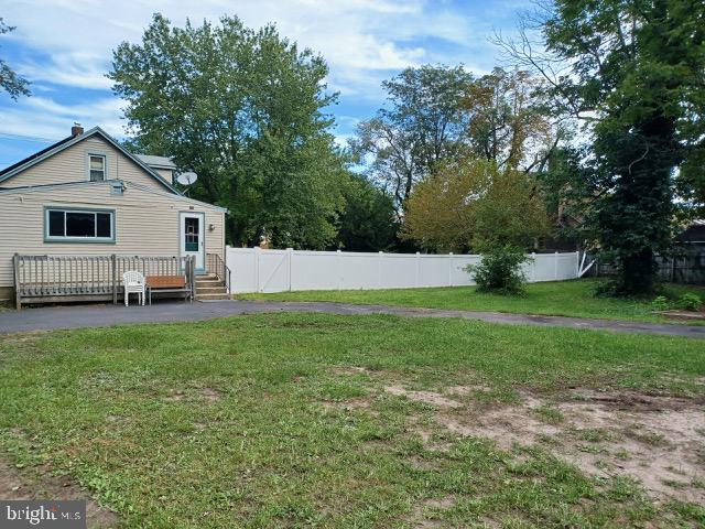 525 Radix Rd Property Photo 3