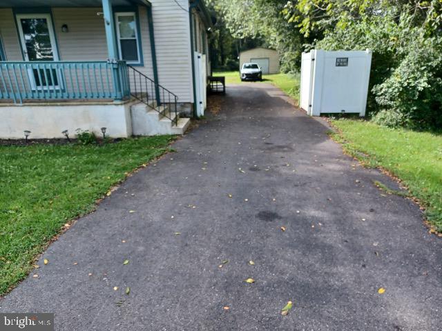 525 Radix Rd Property Photo 7