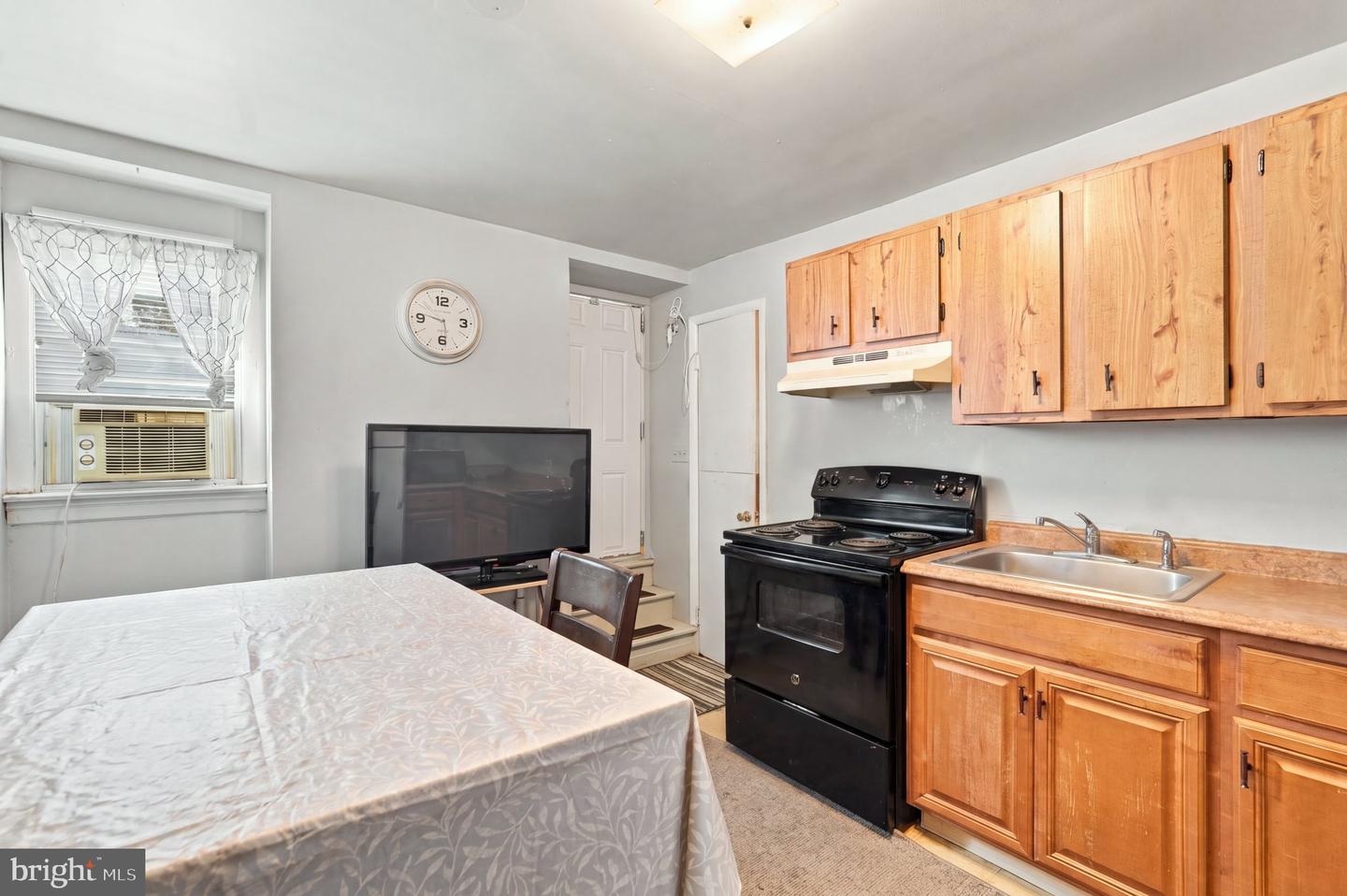 47 49 S Broad St Property Photo 32