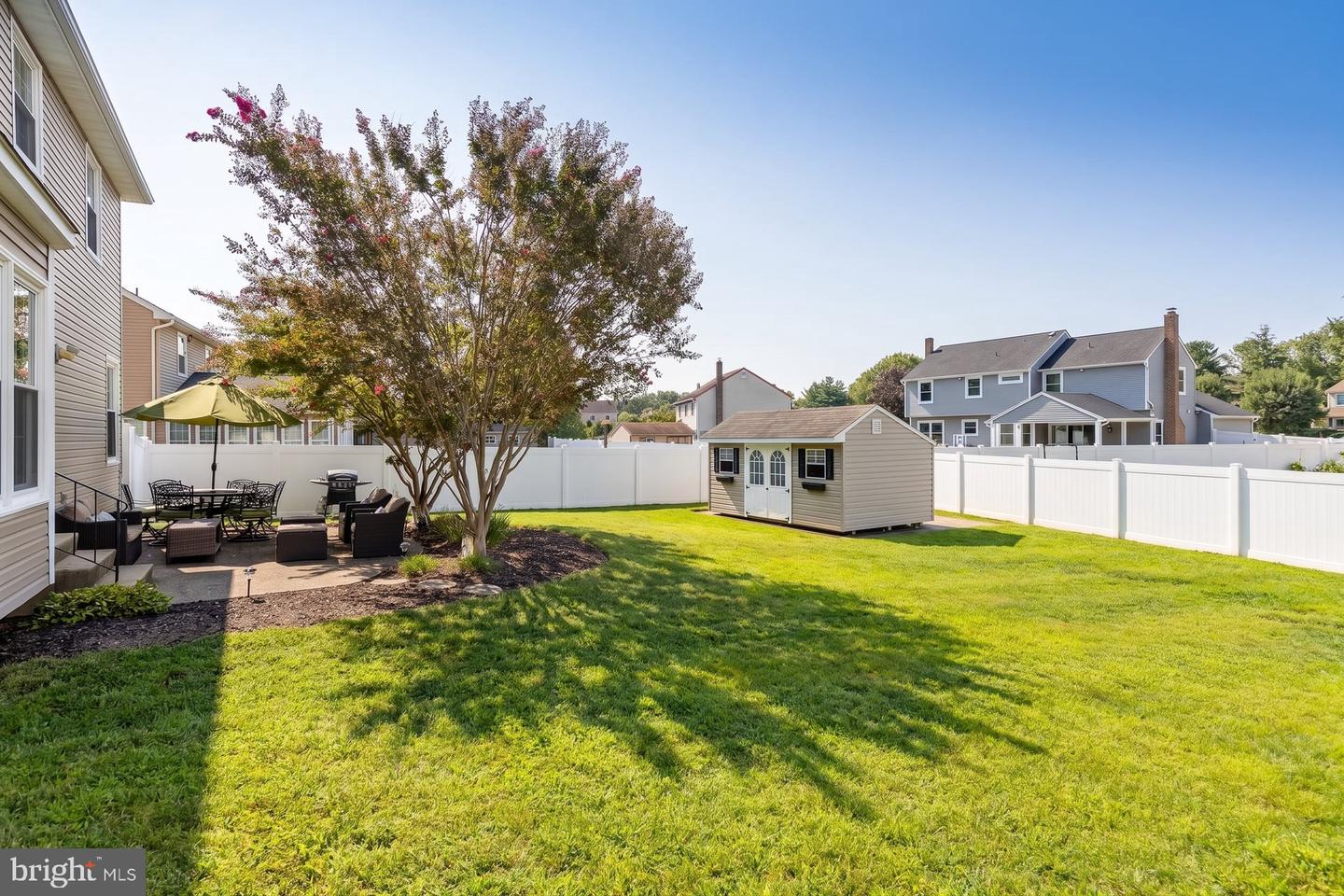 2 Walton Dr Property Photo 5