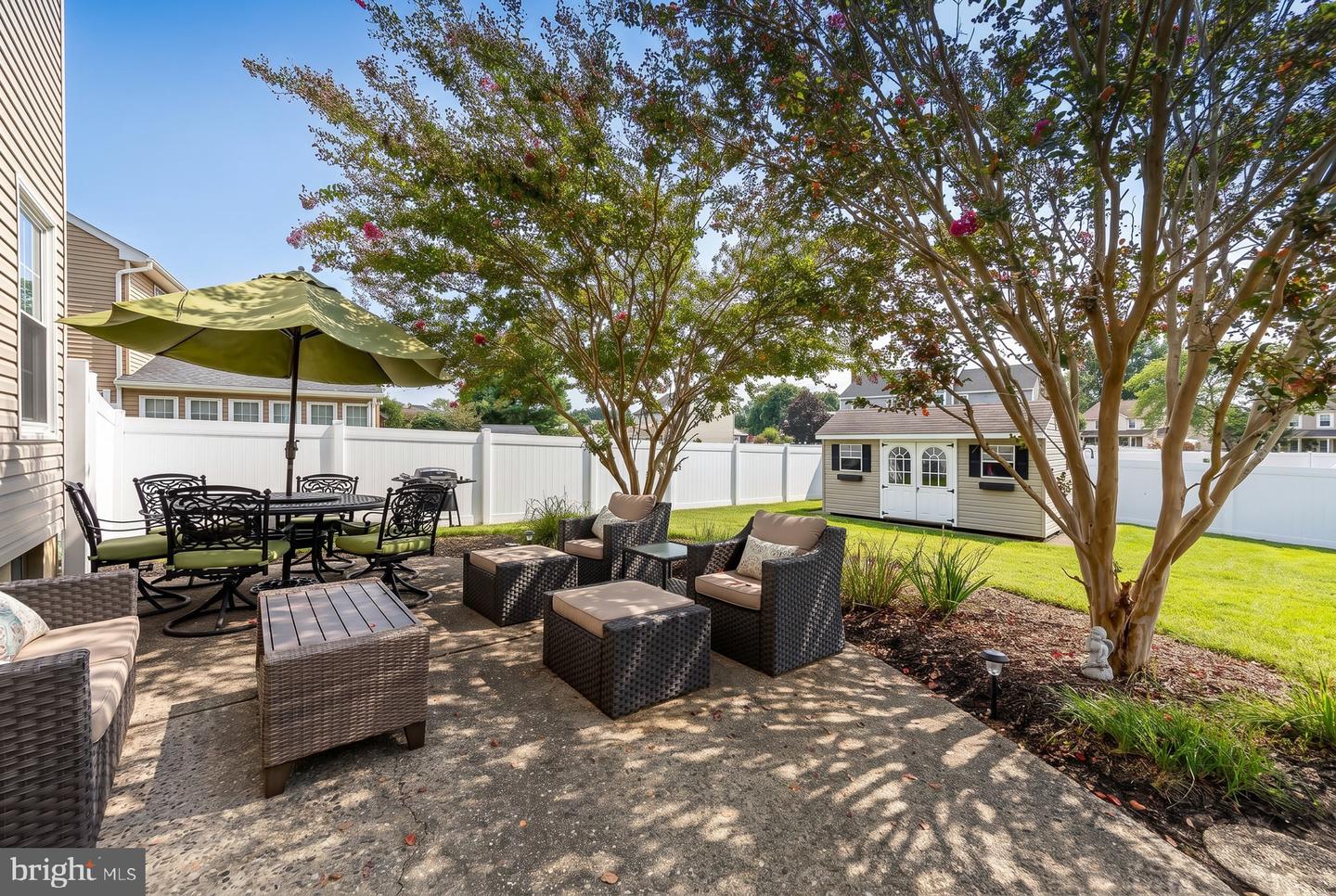 2 Walton Dr Property Photo 6