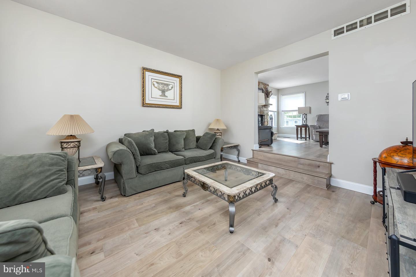 2 Walton Dr Property Photo 11