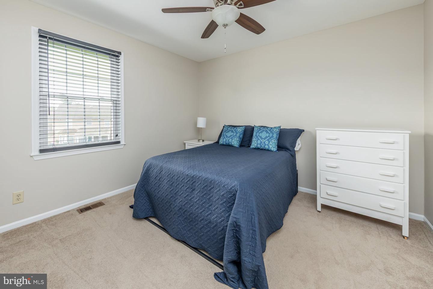 2 Walton Dr Property Photo 29
