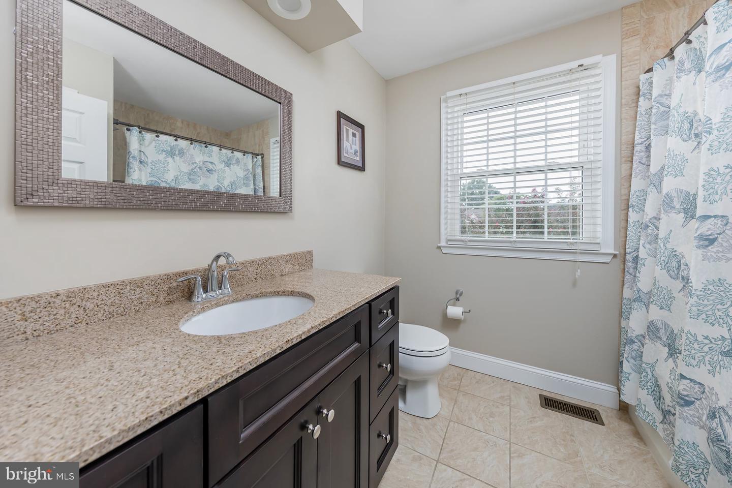 2 Walton Dr Property Photo 30