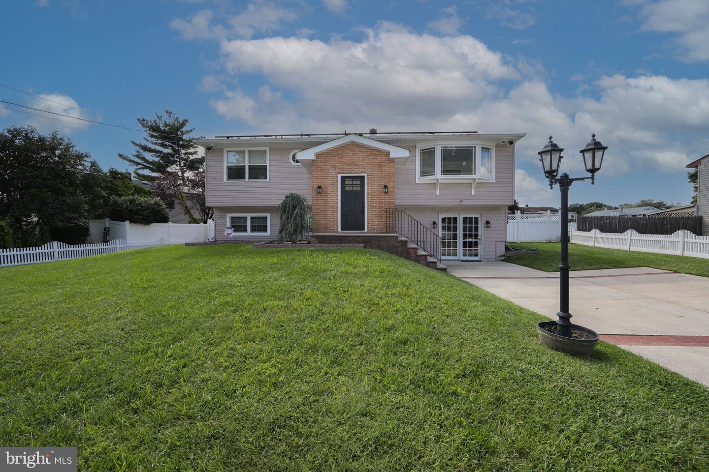 787 Lancing Rd Property Photo 1