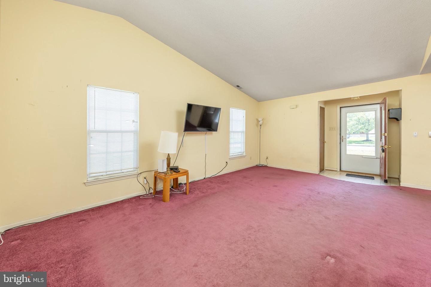 9 Ware Dr Property Photo 3