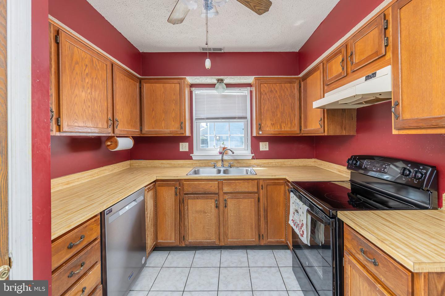9 Ware Dr Property Photo 7