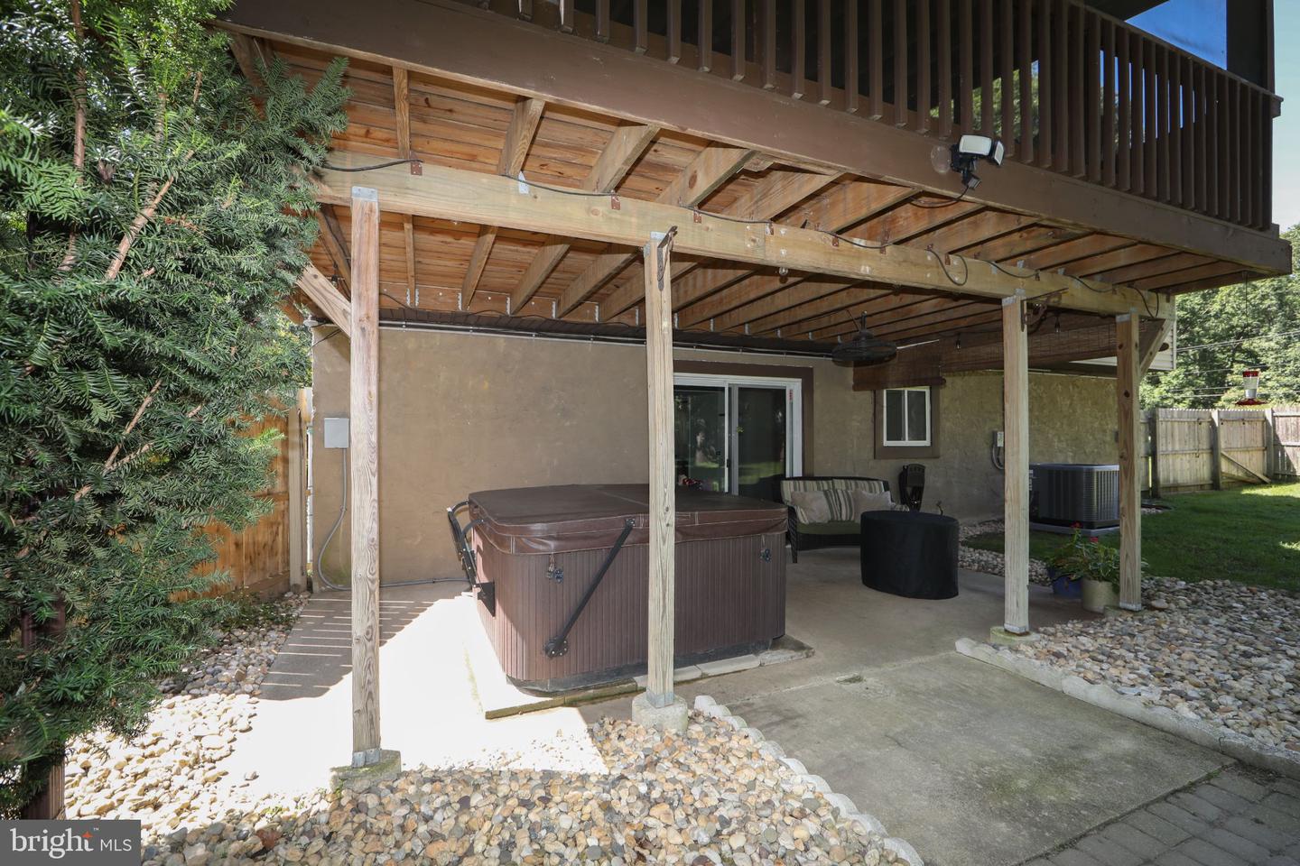 1205 Iris Ave Property Photo 3