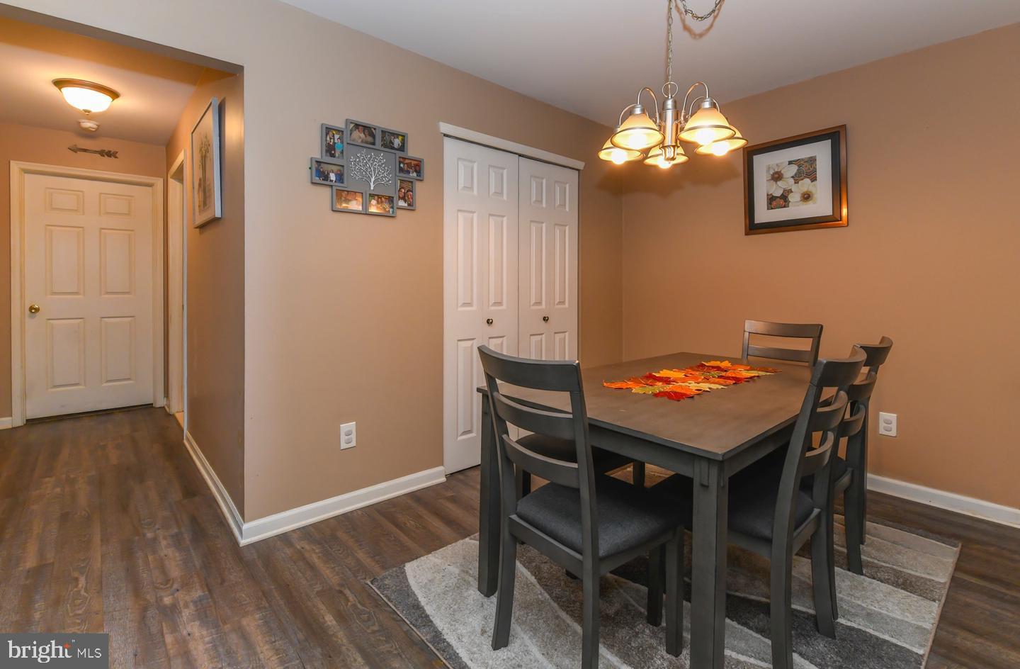 1433 Tristram Cir Property Photo 5