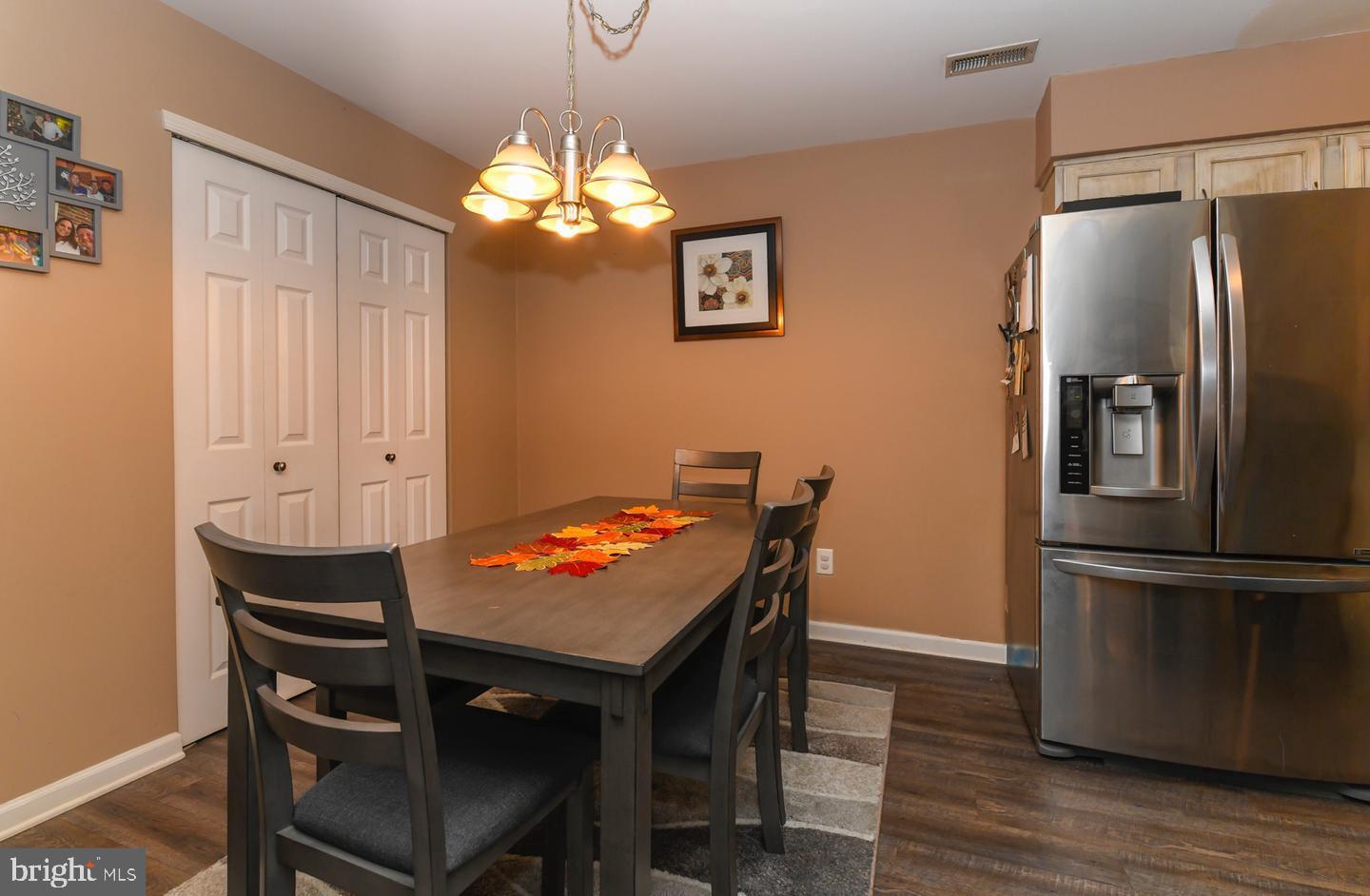 1433 Tristram Cir Property Photo 6