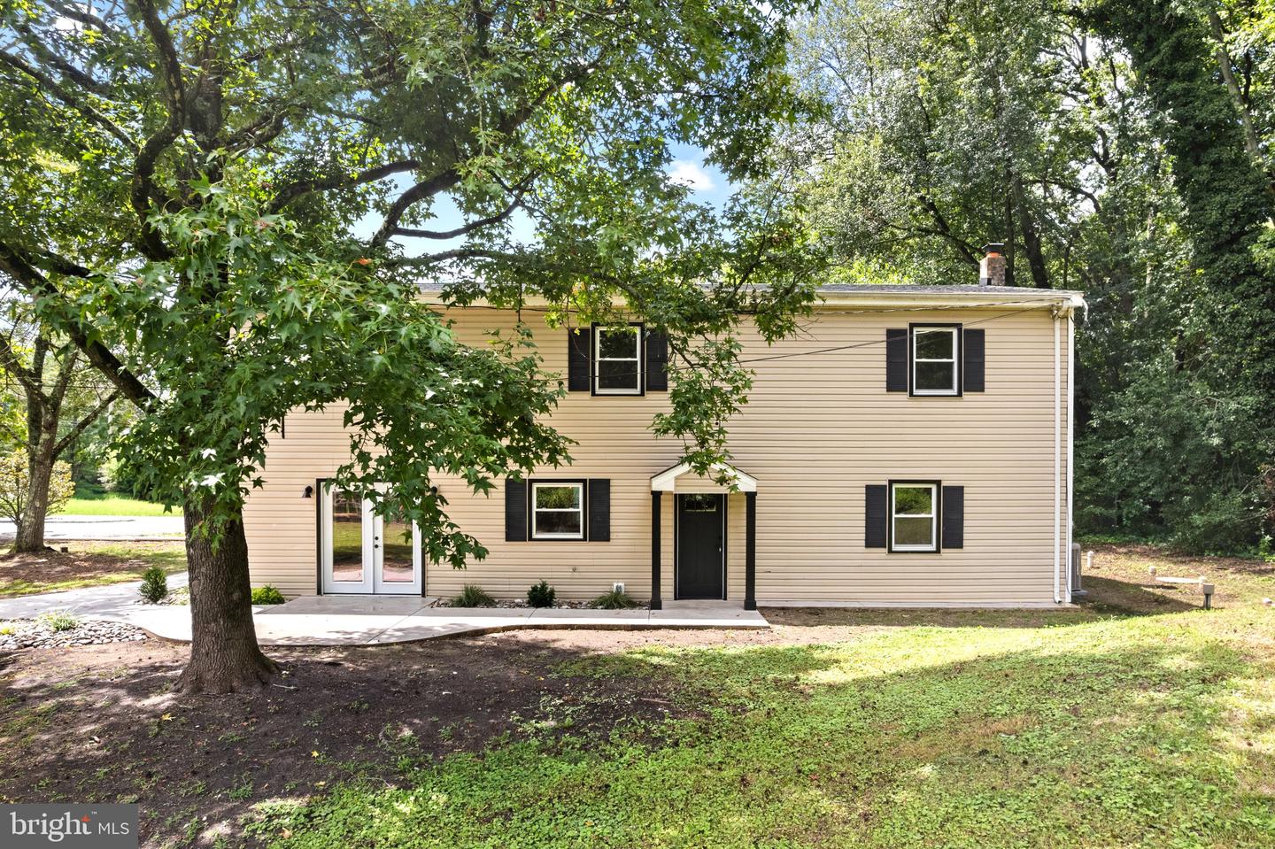 65 Macarthur Ave Property Photo 2