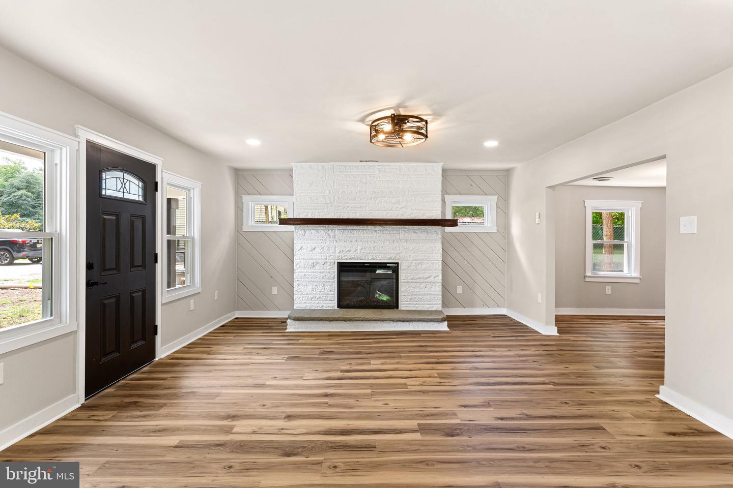 65 Macarthur Ave Property Photo 10