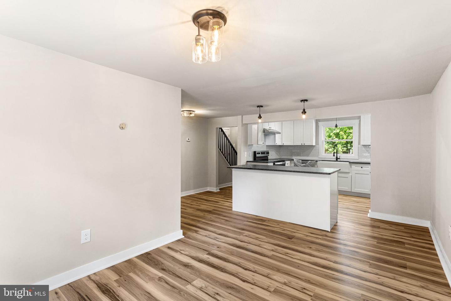 65 Macarthur Ave Property Photo 15