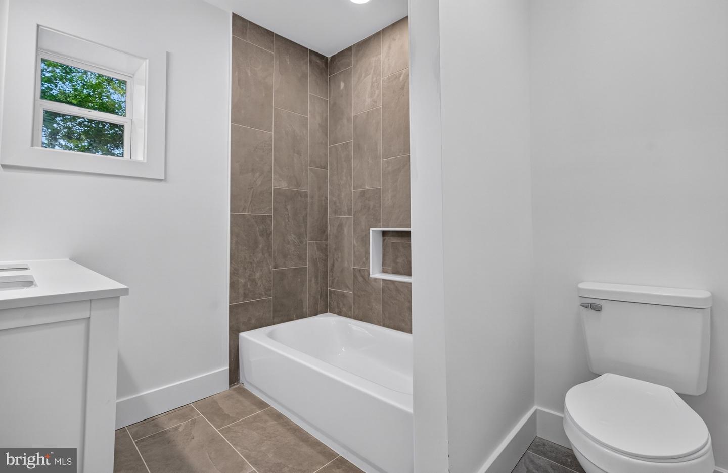 120 Tuckahoe Rd Property Photo 14