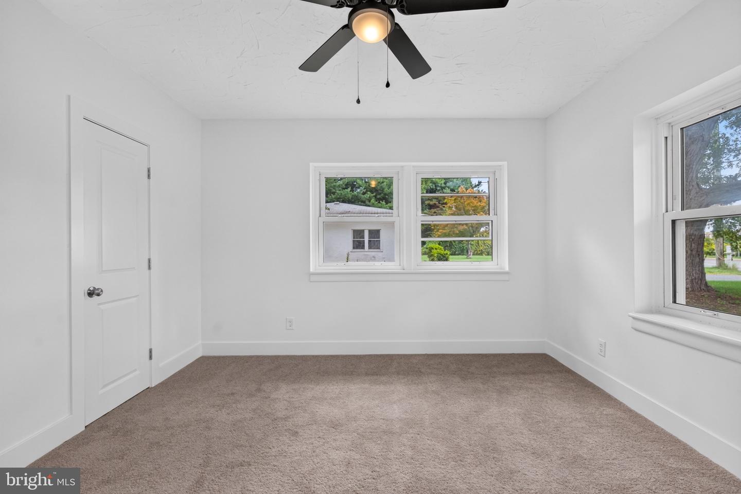 120 Tuckahoe Rd Property Photo 17