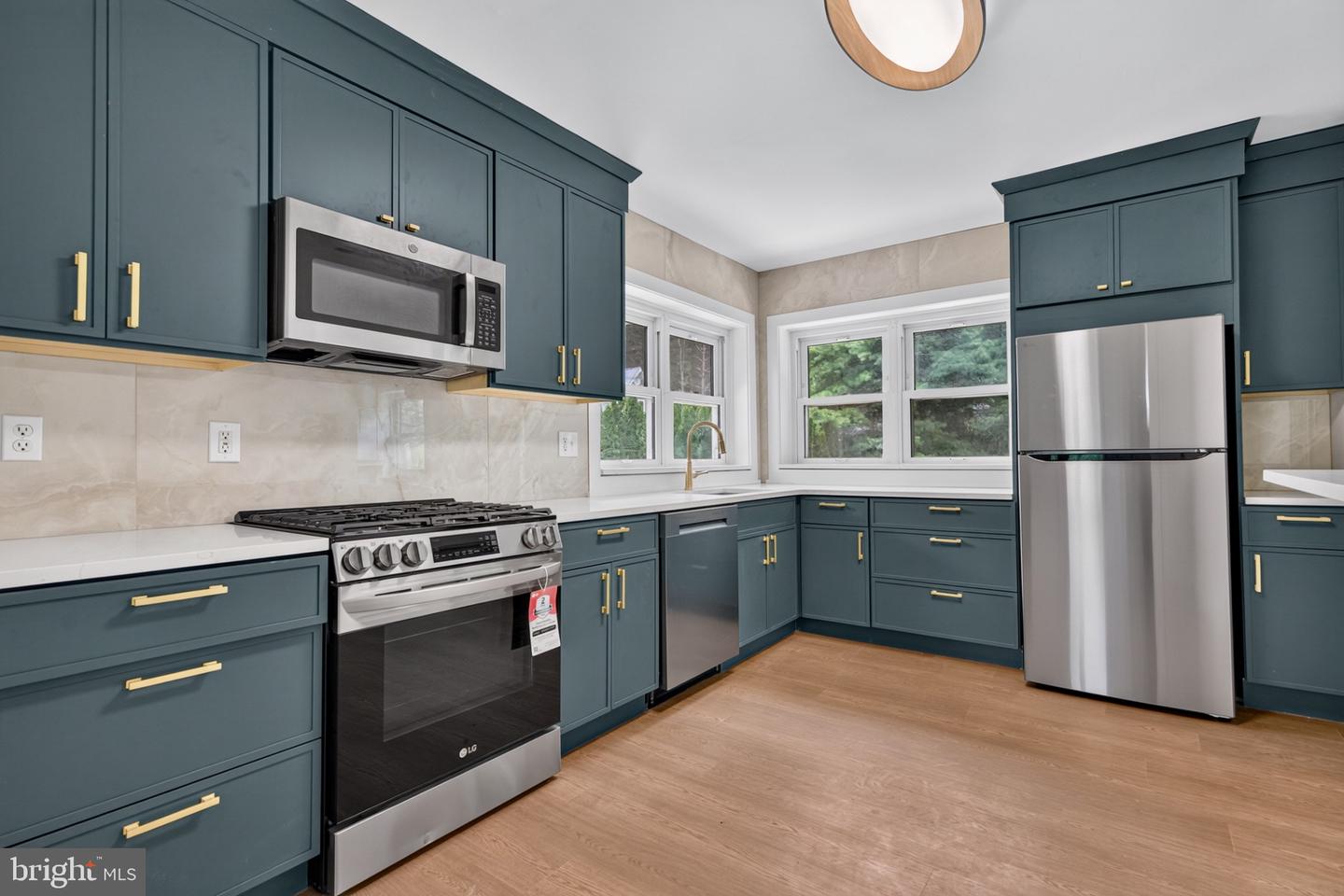 120 Tuckahoe Rd Property Photo 23