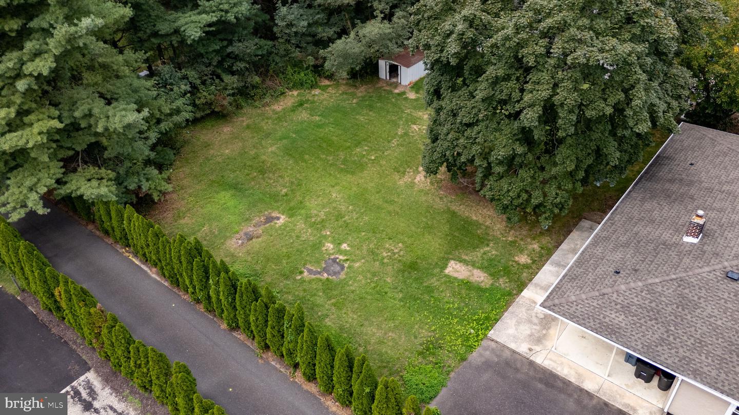 120 Tuckahoe Rd Property Photo 29