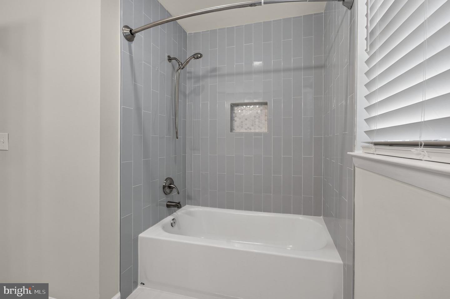 114 Sunset Dr Property Photo 16