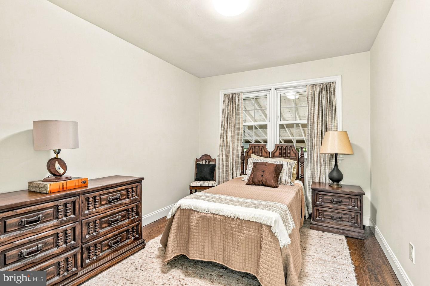 312 E Olive St Property Photo 16