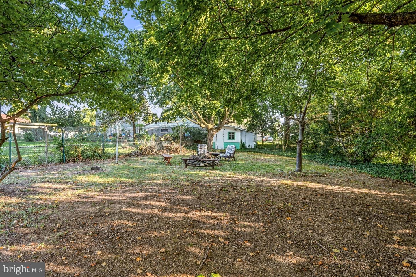 312 E Olive St Property Photo 32