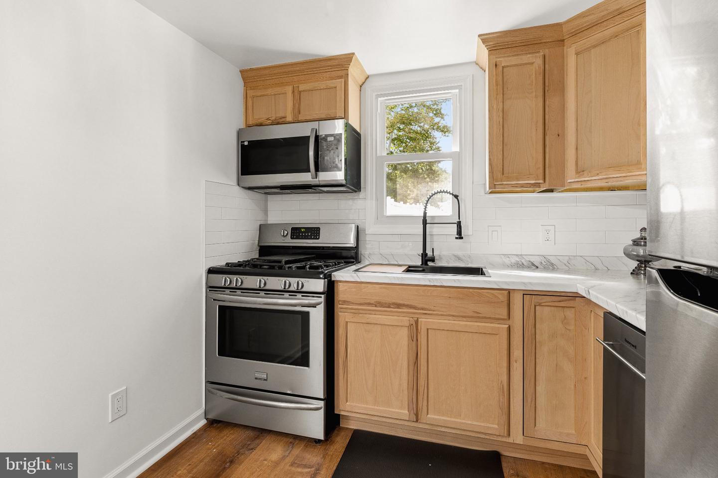 415 Pine Ave Property Photo 15