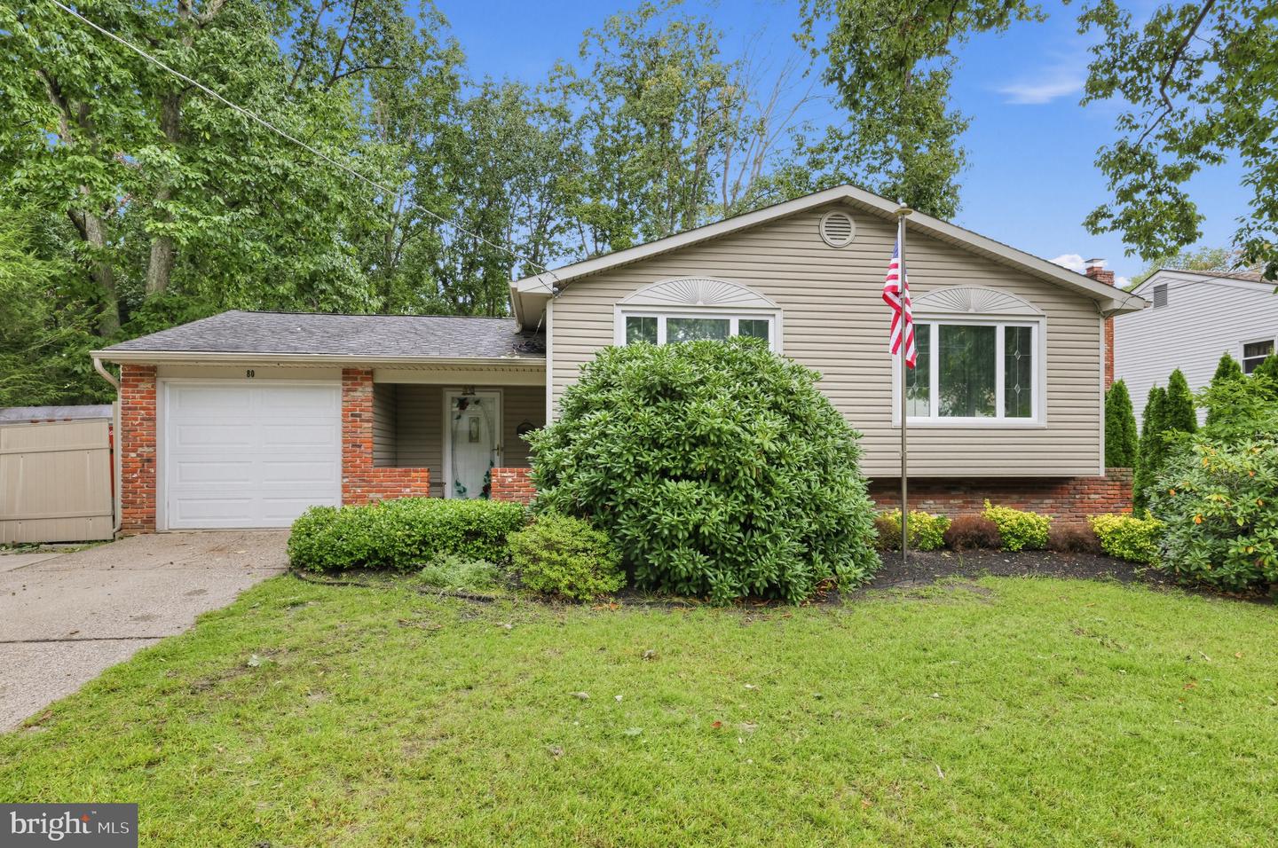 80 BRYANT RD Property Photo 1