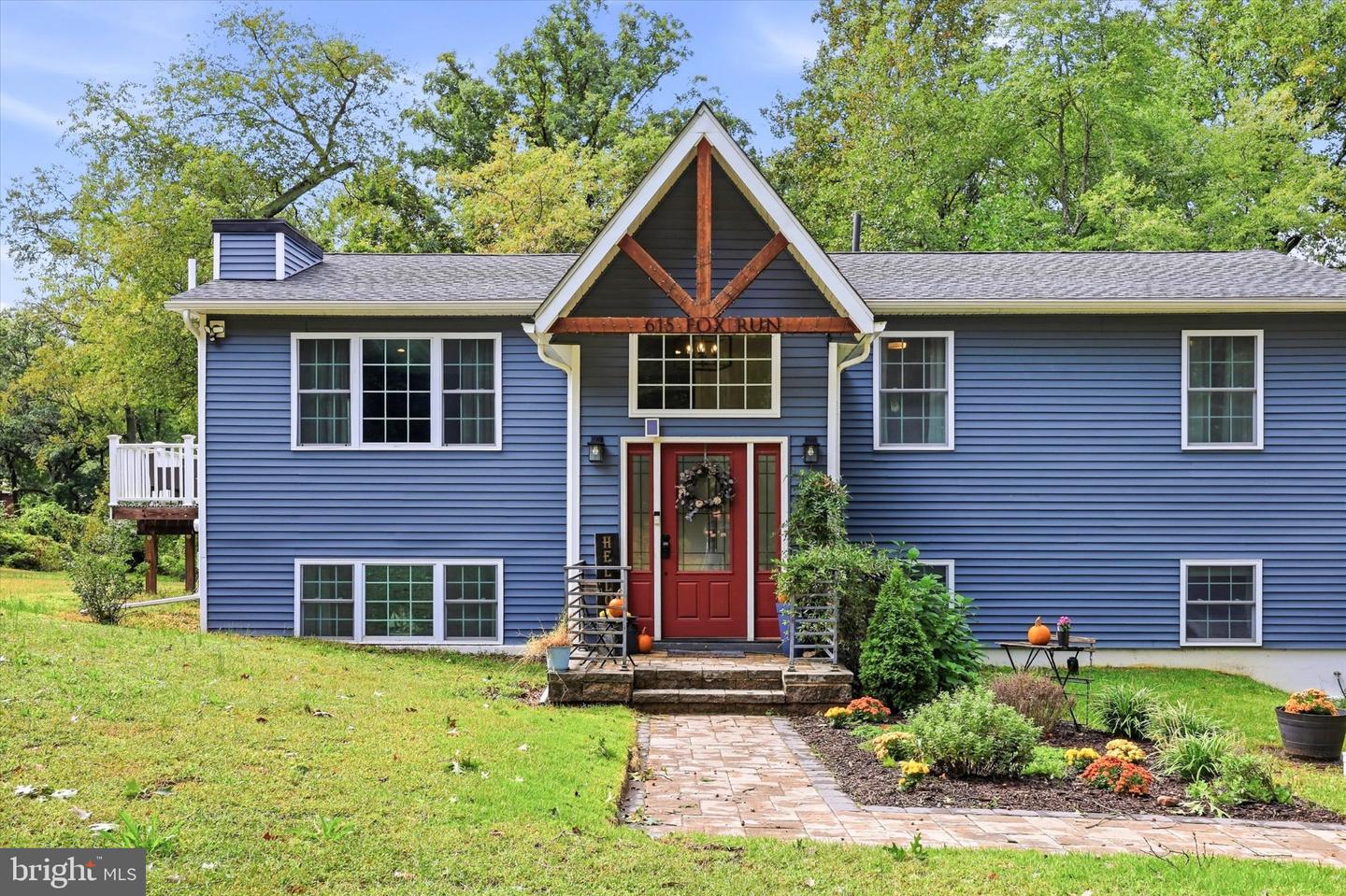 615 Fox Run Rd Property Photo 2