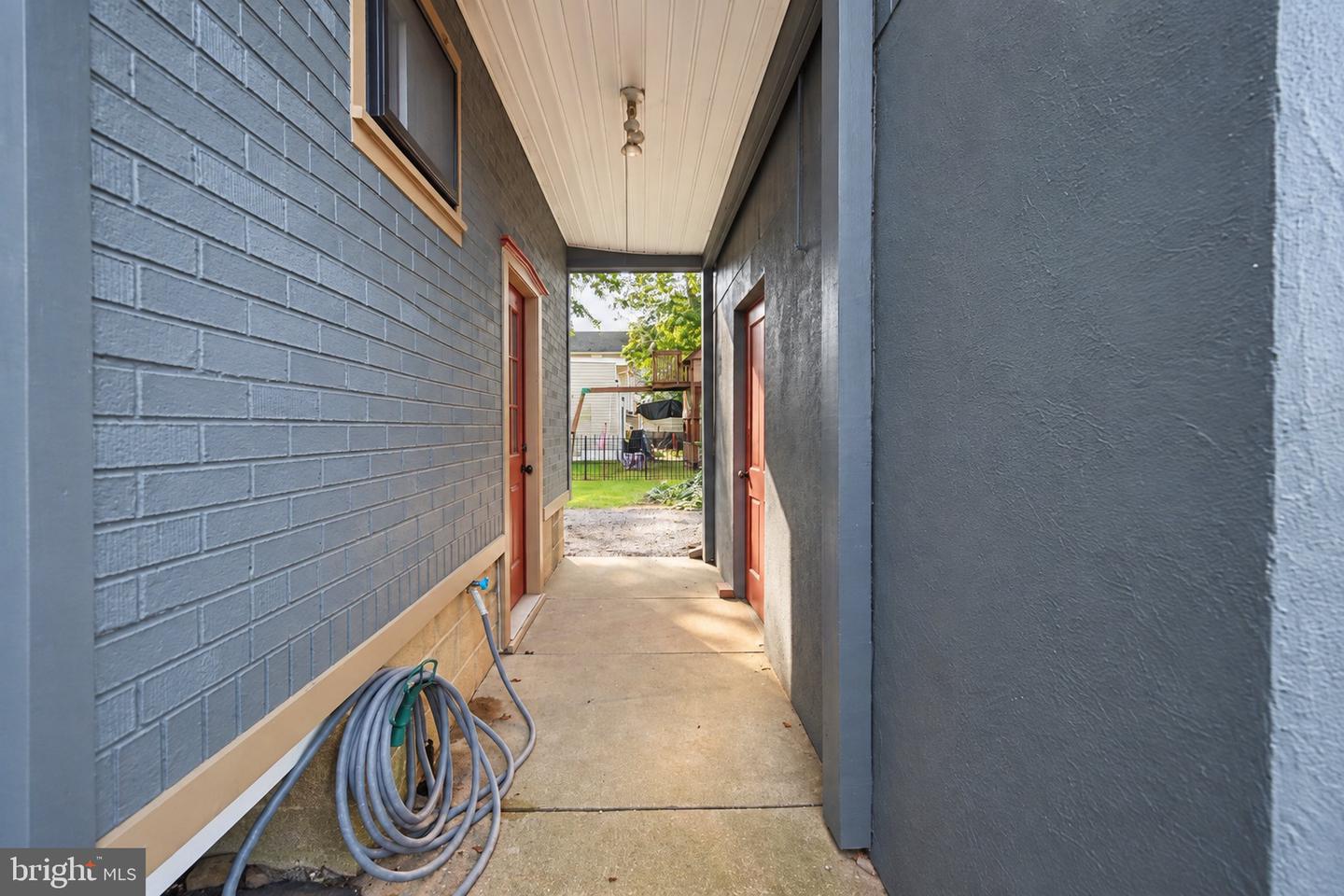102 West Ave Property Photo 33