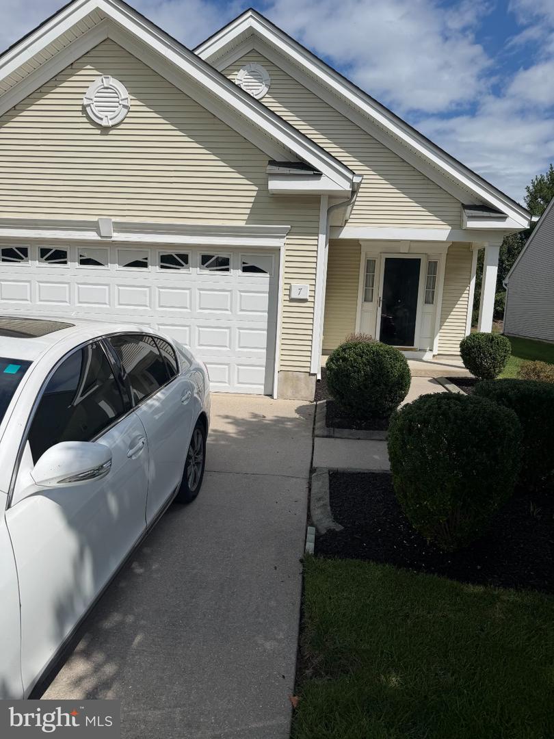 7 Duxbury Ct Property Photo 1