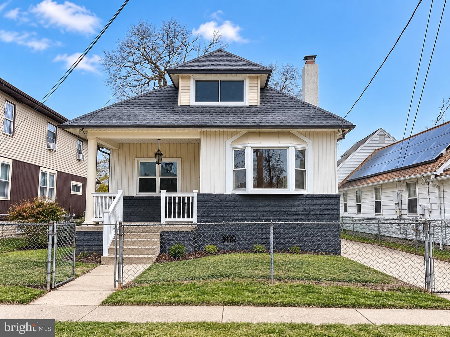 814A HESSIAN AVE Property Photo 1