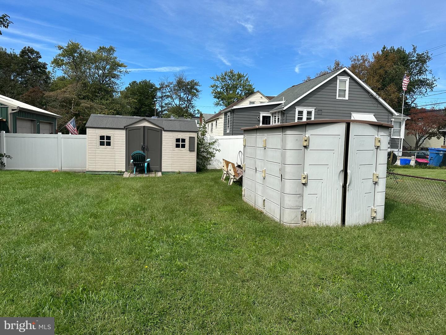 773 Shields Ave Property Photo 3