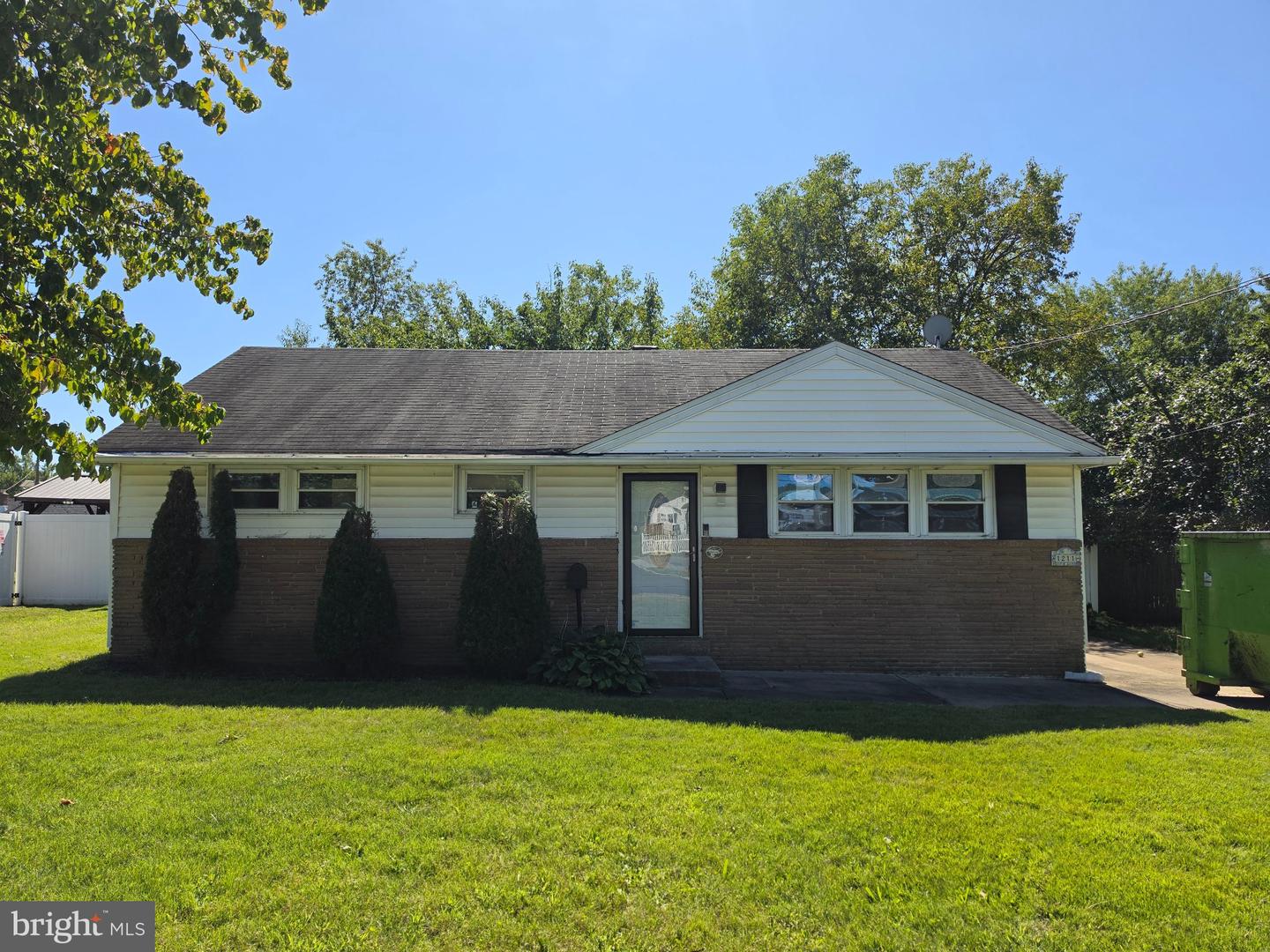 1211 Cooper St Property Photo 1