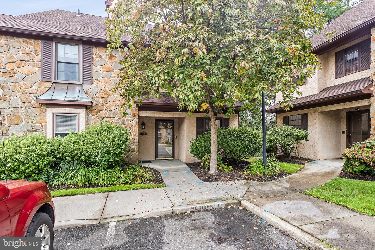 16 N Maple St #g3 Property Photo 2