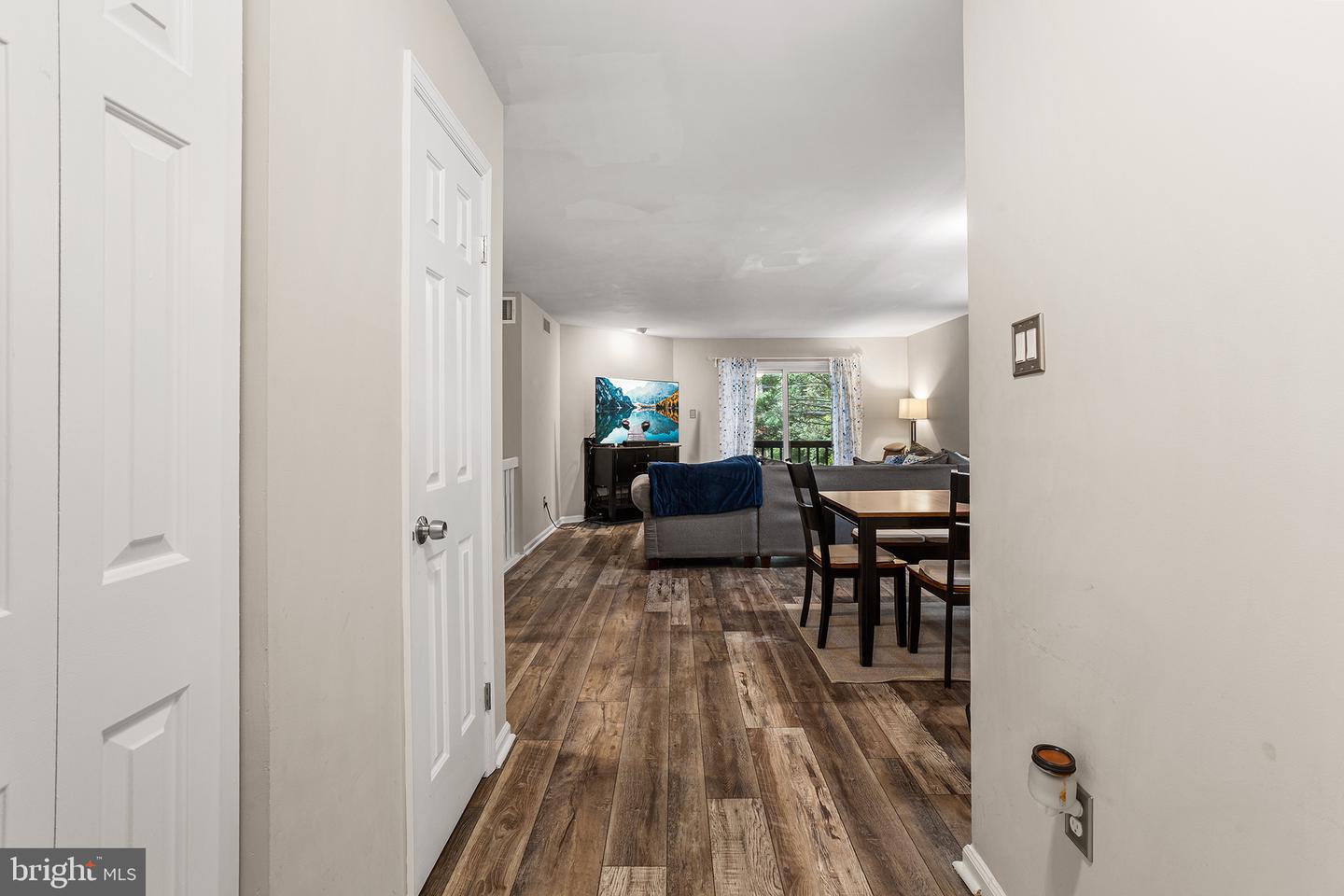 16 N Maple St #g3 Property Photo 4