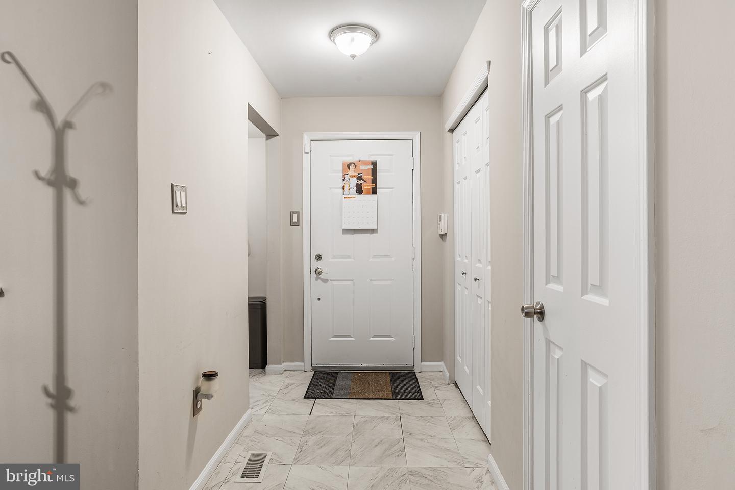 16 N Maple St #g3 Property Photo 5