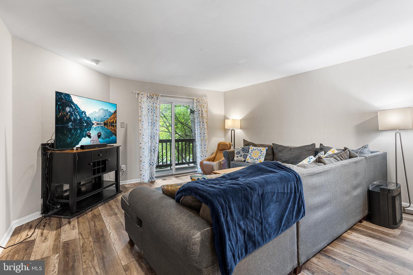 16 N Maple St #g3 Property Photo 8