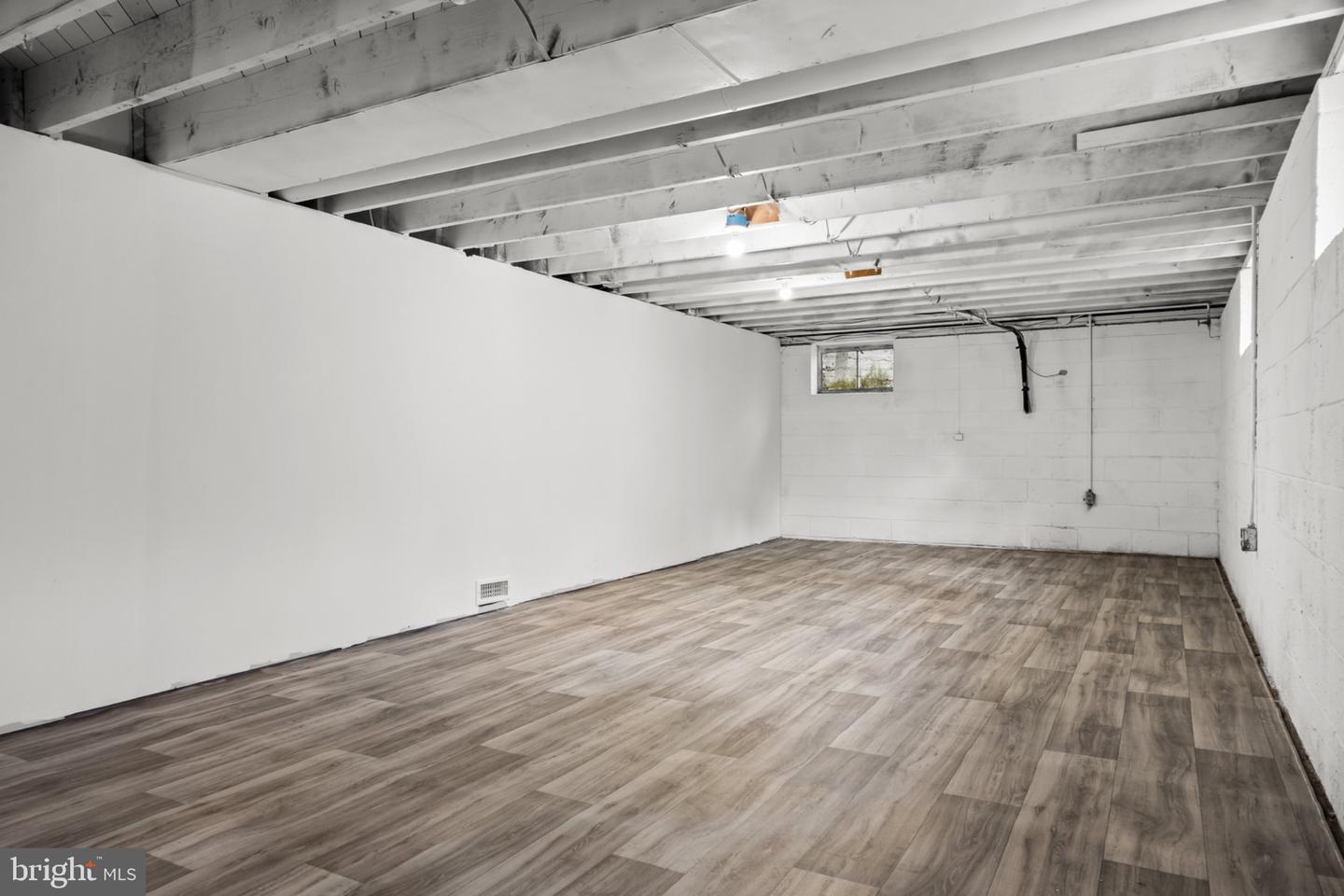 444 E Barber Ave Property Photo 26