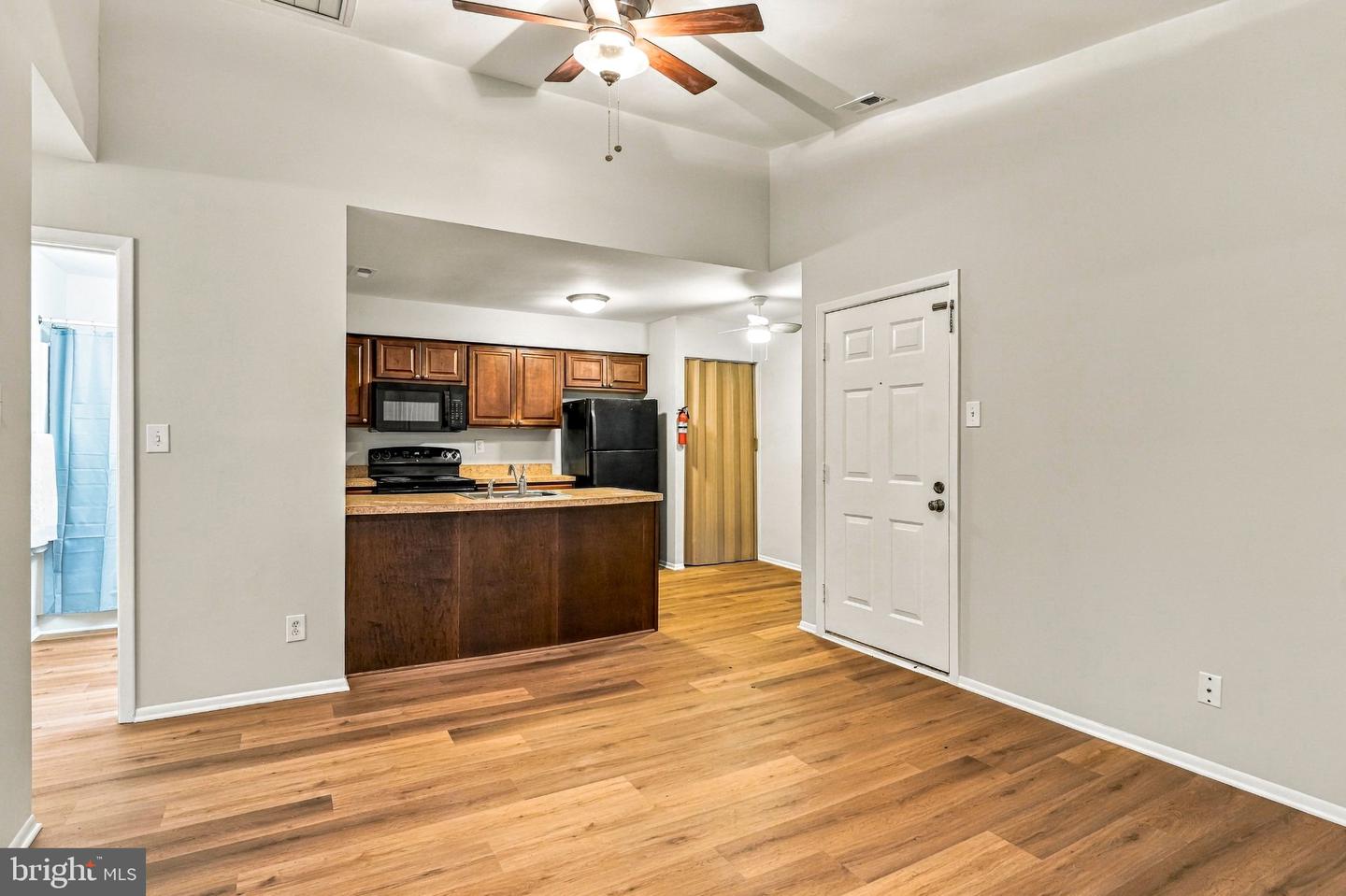 424 Durham Ct Property Photo 9