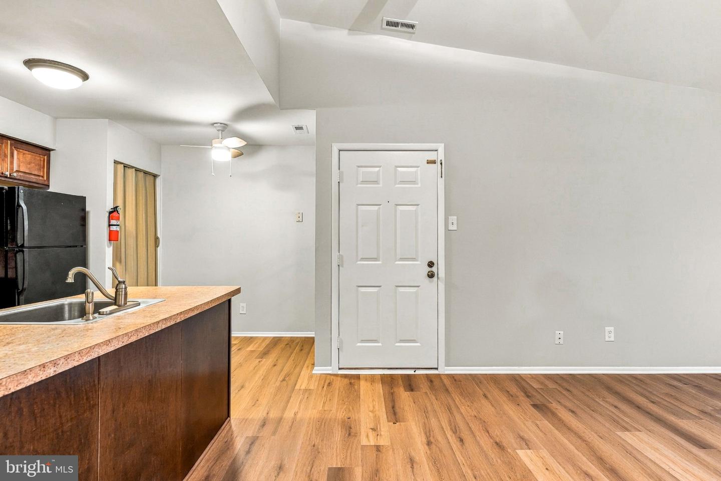 424 Durham Ct Property Photo 10