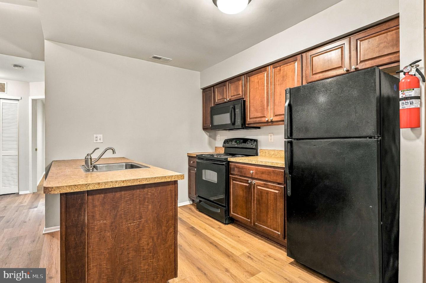424 Durham Ct Property Photo 13