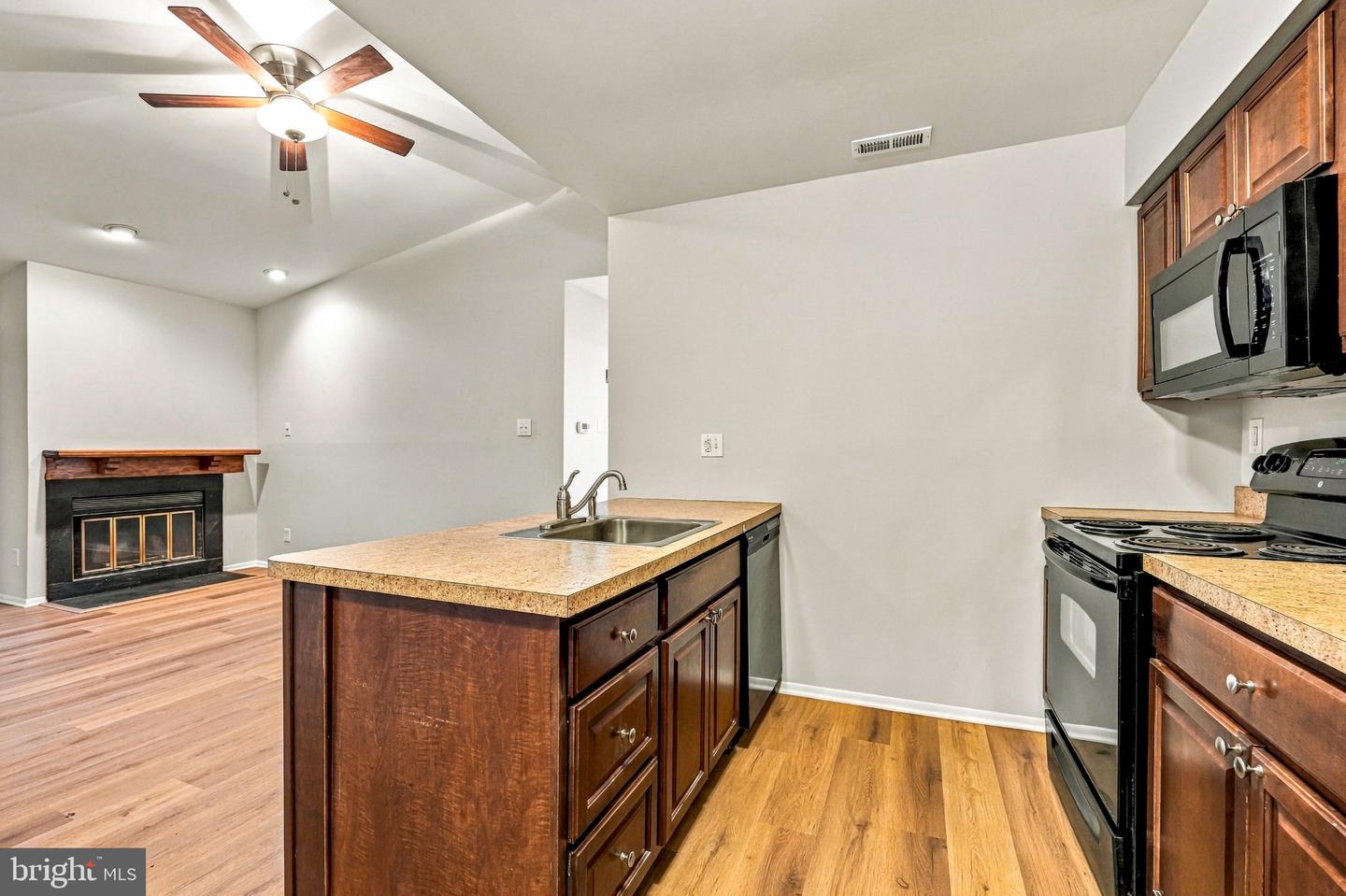 424 Durham Ct Property Photo 15