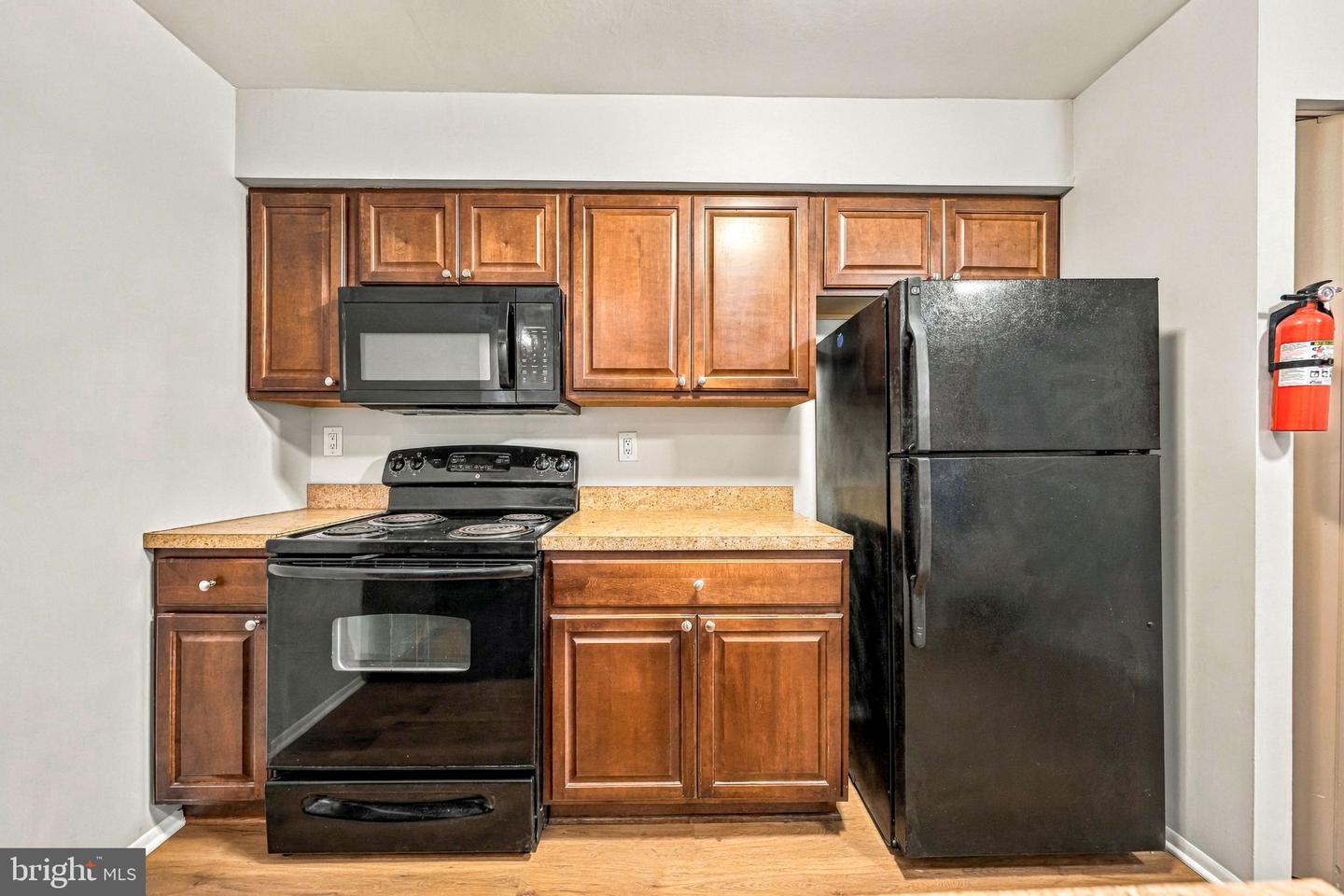 424 Durham Ct Property Photo 16